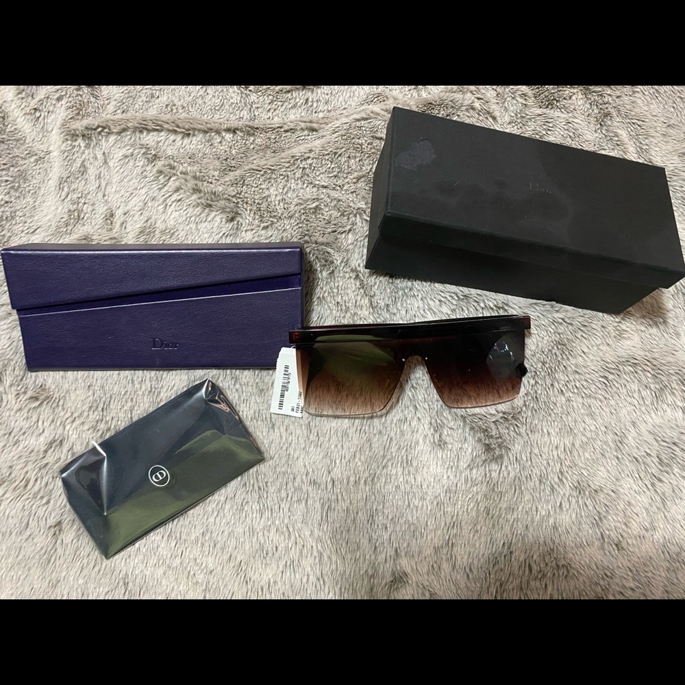 New Christian Dior sunglasses never worn authentic
